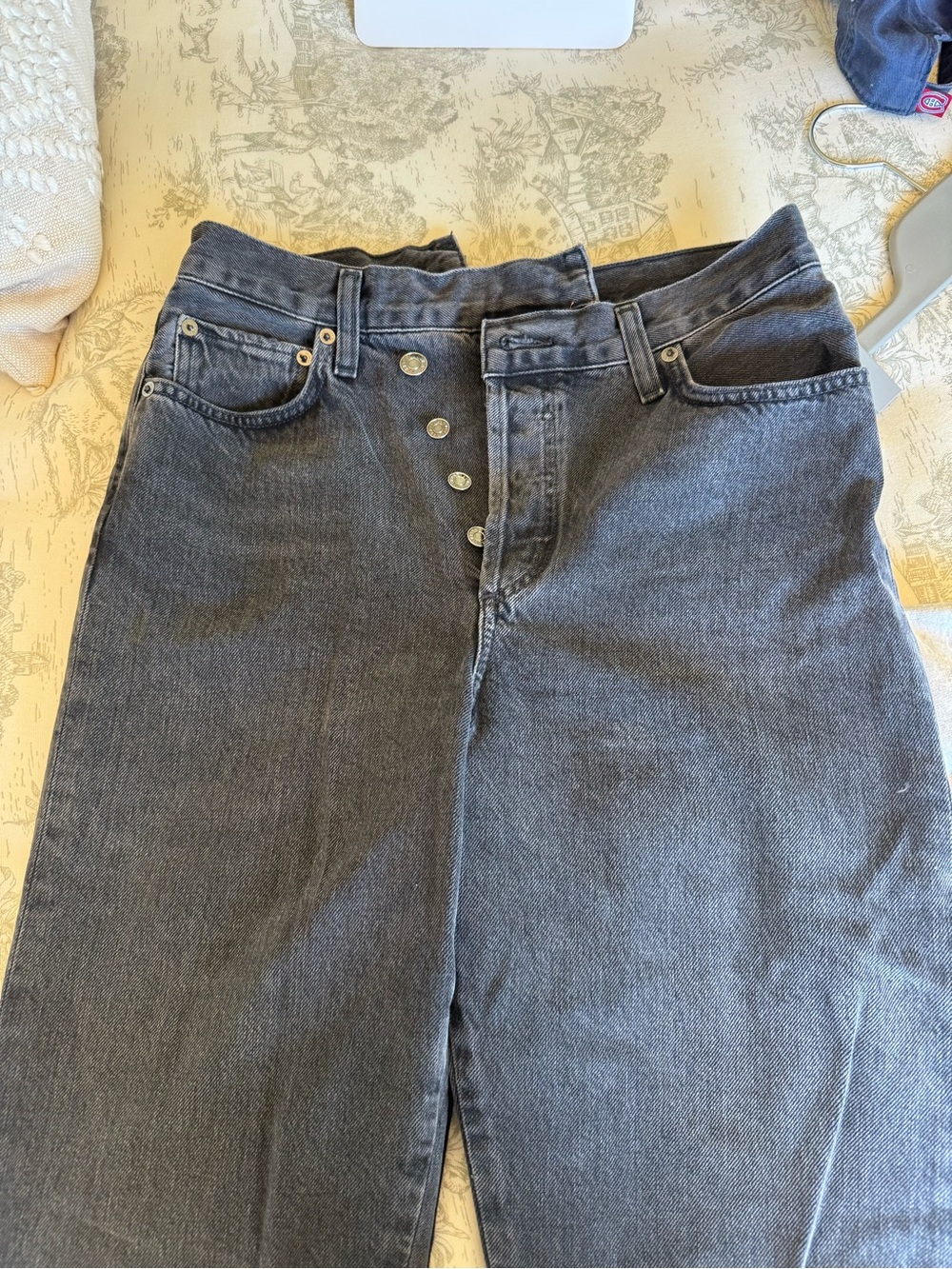 Agolde High-Rise Button-Fly Jeans in Washed Charcoal